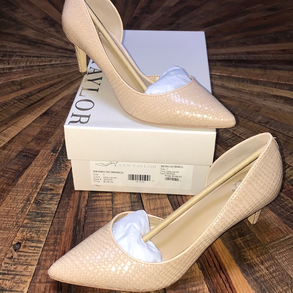 Ann Taylor “Mari Dorsay” heels